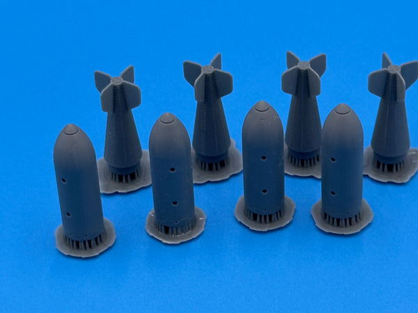 48273 RAF 1000LB Retarded Fin Bomb (4)
